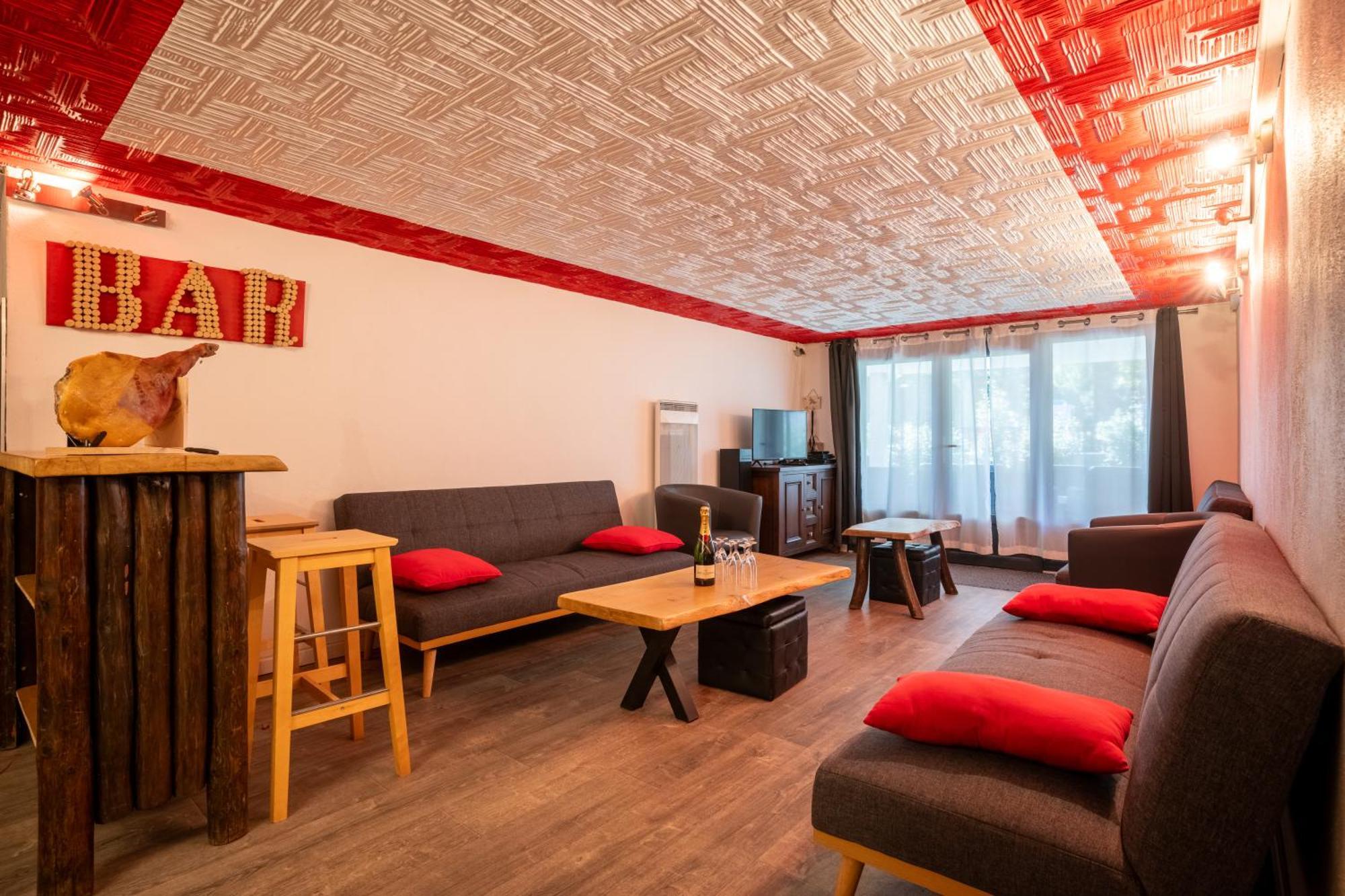 סן-לארי-סולאן Grand Chalet St-Lary Centre 13 A 15 Pers מראה חיצוני תמונה